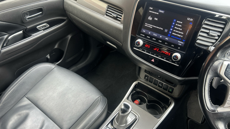 Mitsubishi Outlander 2.4 PHEV Dynamic Safety 5dr Auto Estate